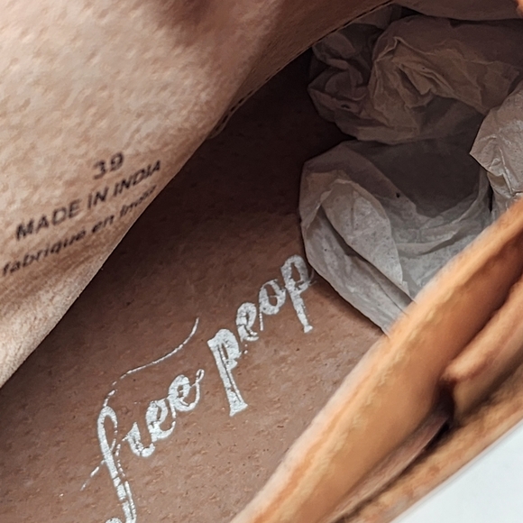 Free People Las Palmas Leather Distressed Ankle Boots Size 39 - Picture 9 of 11